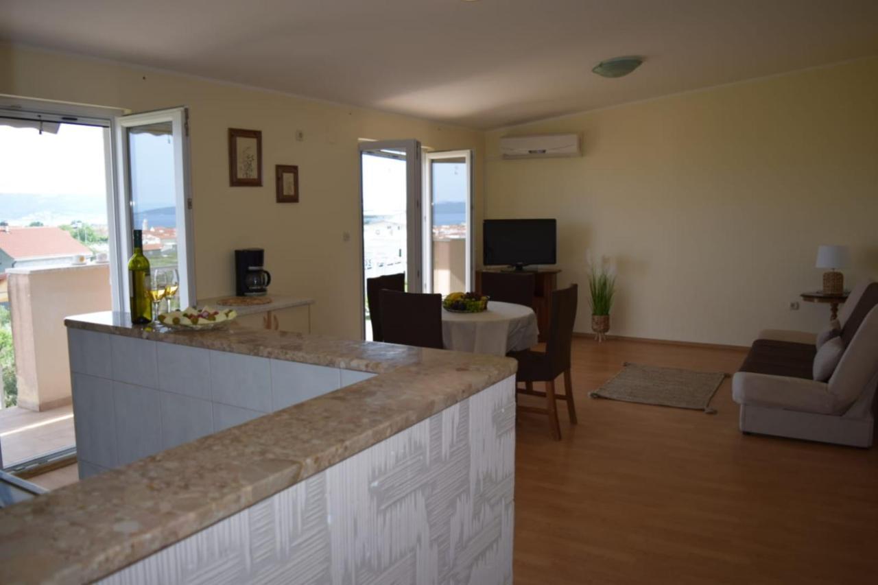 Apartments Marta Kaštel Novi Exterior foto