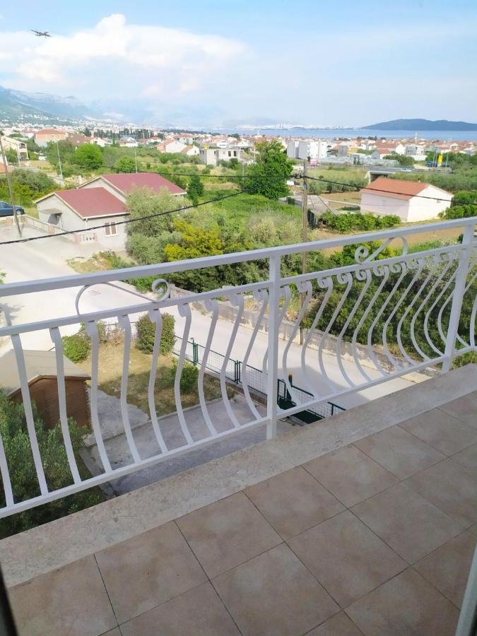 Apartments Marta Kaštel Novi Exterior foto